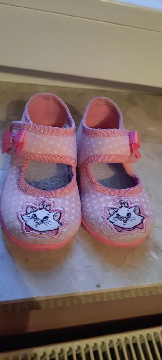 Buty Disney rozmiar 20