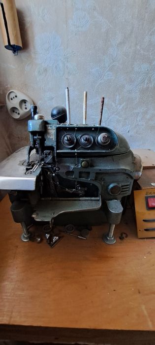 Оверлок Rimoldi тринитковий