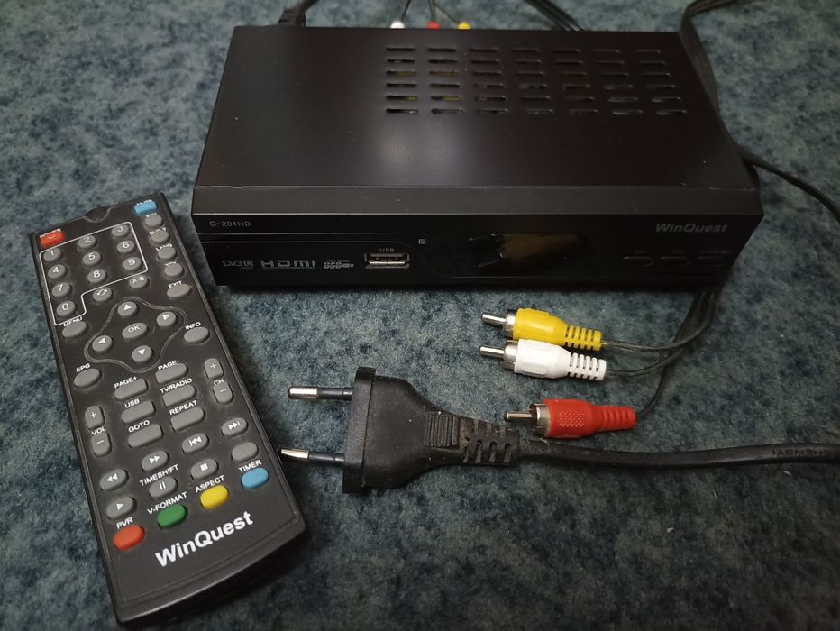 Цифровая приставка WinQuest C201HD