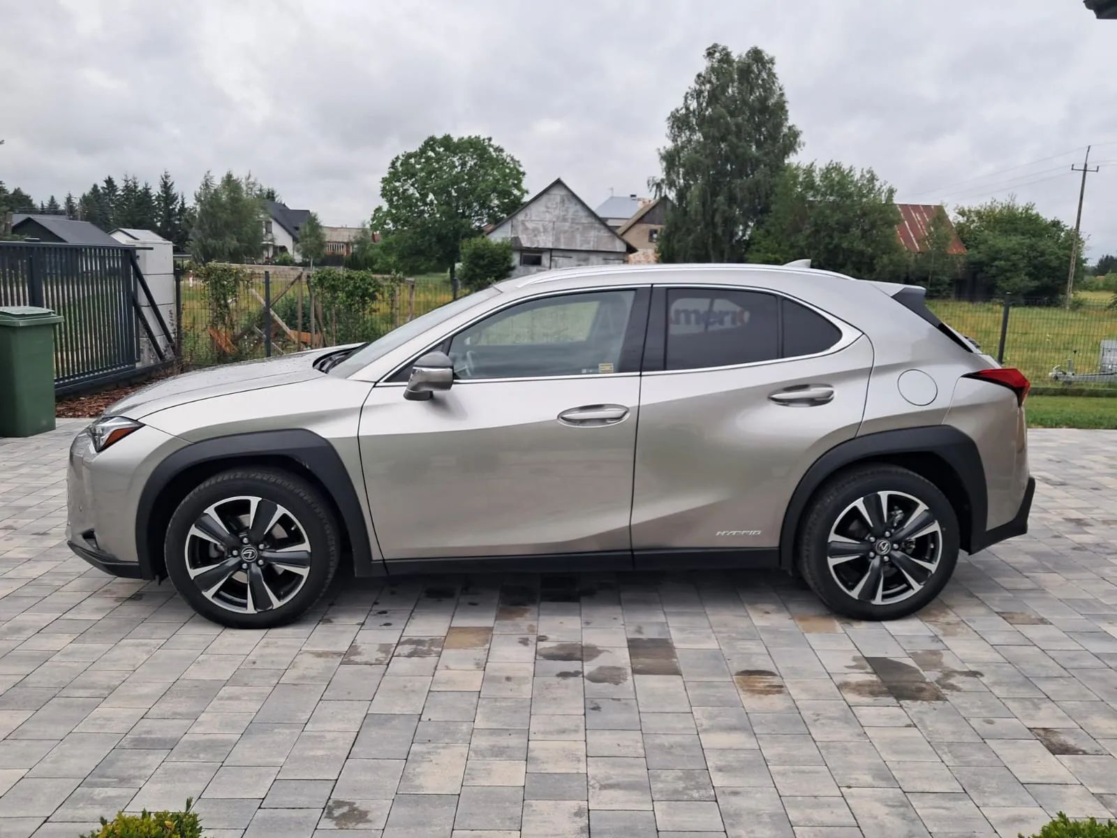 Lexus UX pierwszy właścicel, gwarancja Lexus Relax, faktura VAT23