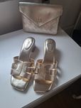 Sandalias douradas