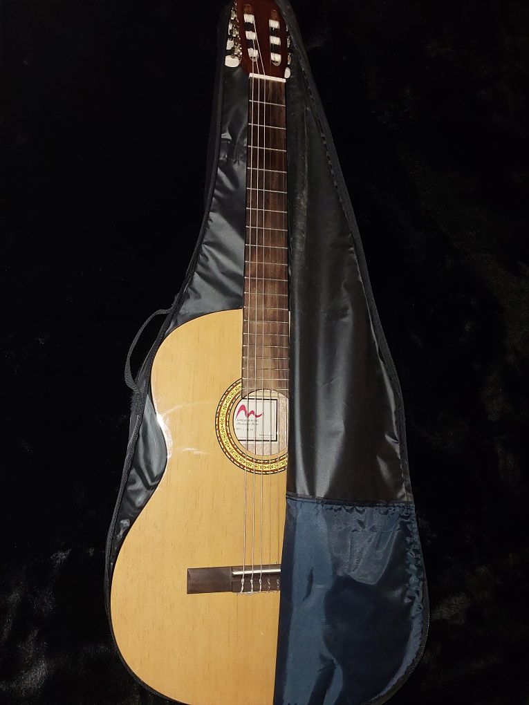 Gitara akustyczna