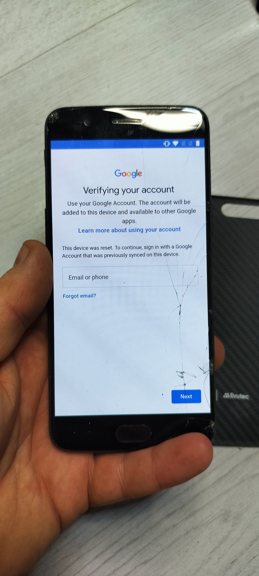 OnePlus 5 A5000 без зарядки