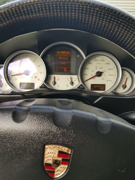 Продам Porsche Cayenne