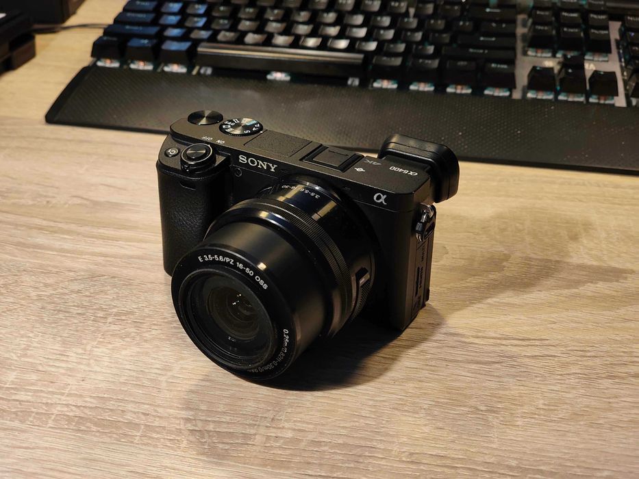 Sony a6400, 16-50, baterie, ładowarka, pudełko