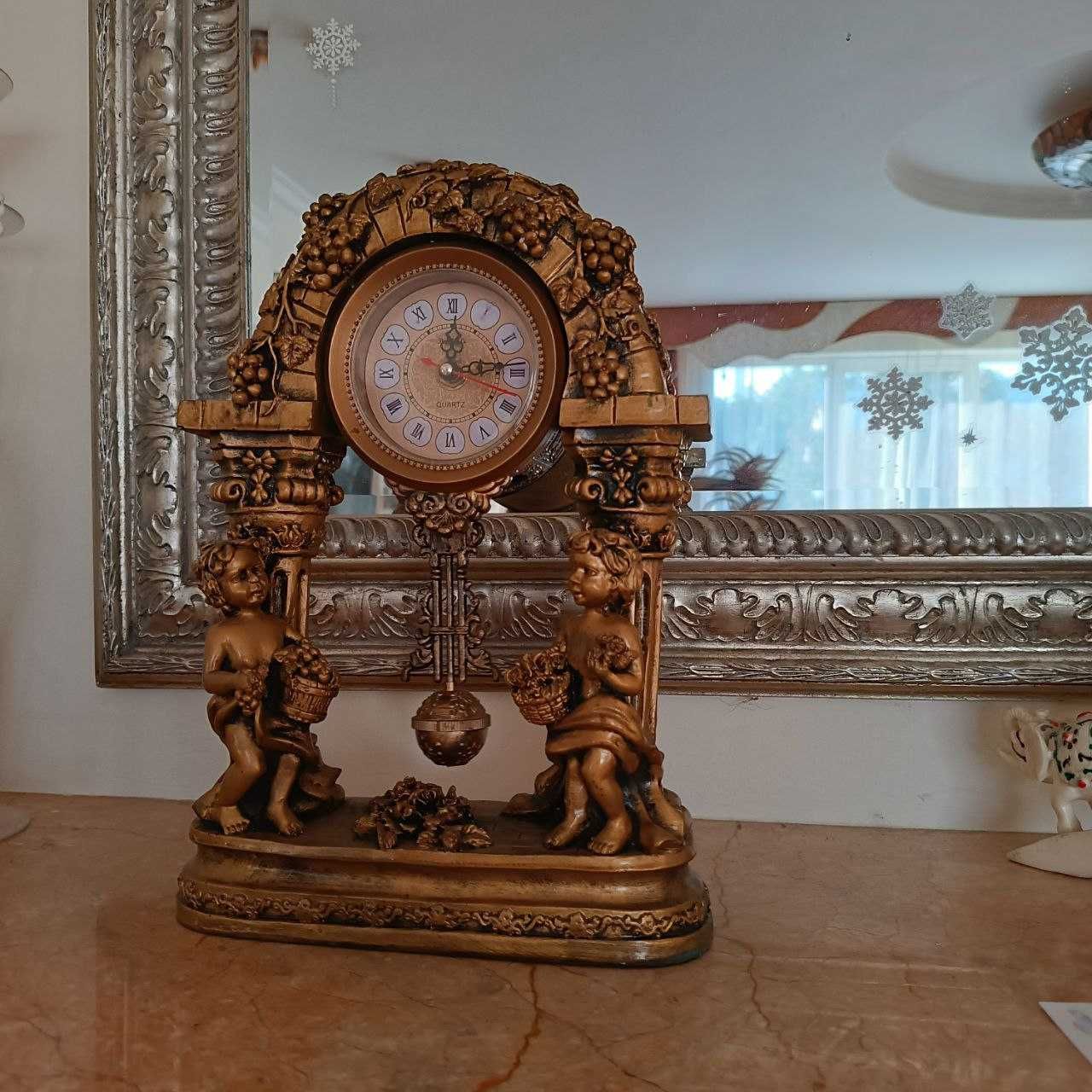 Настільний годинник в класичному стилі