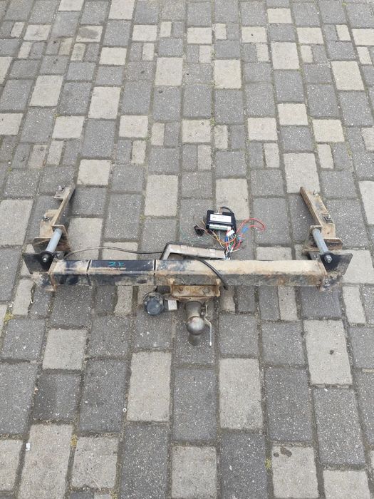 Hak Kompletny Opel Zafira B