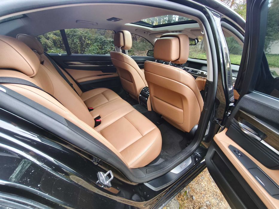 BMW 7 Series 2011