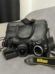 Nikon D5000 wraz z obiektywem AF-S DX NIKKOR 18-55mm f/3.5-5.6G VR.