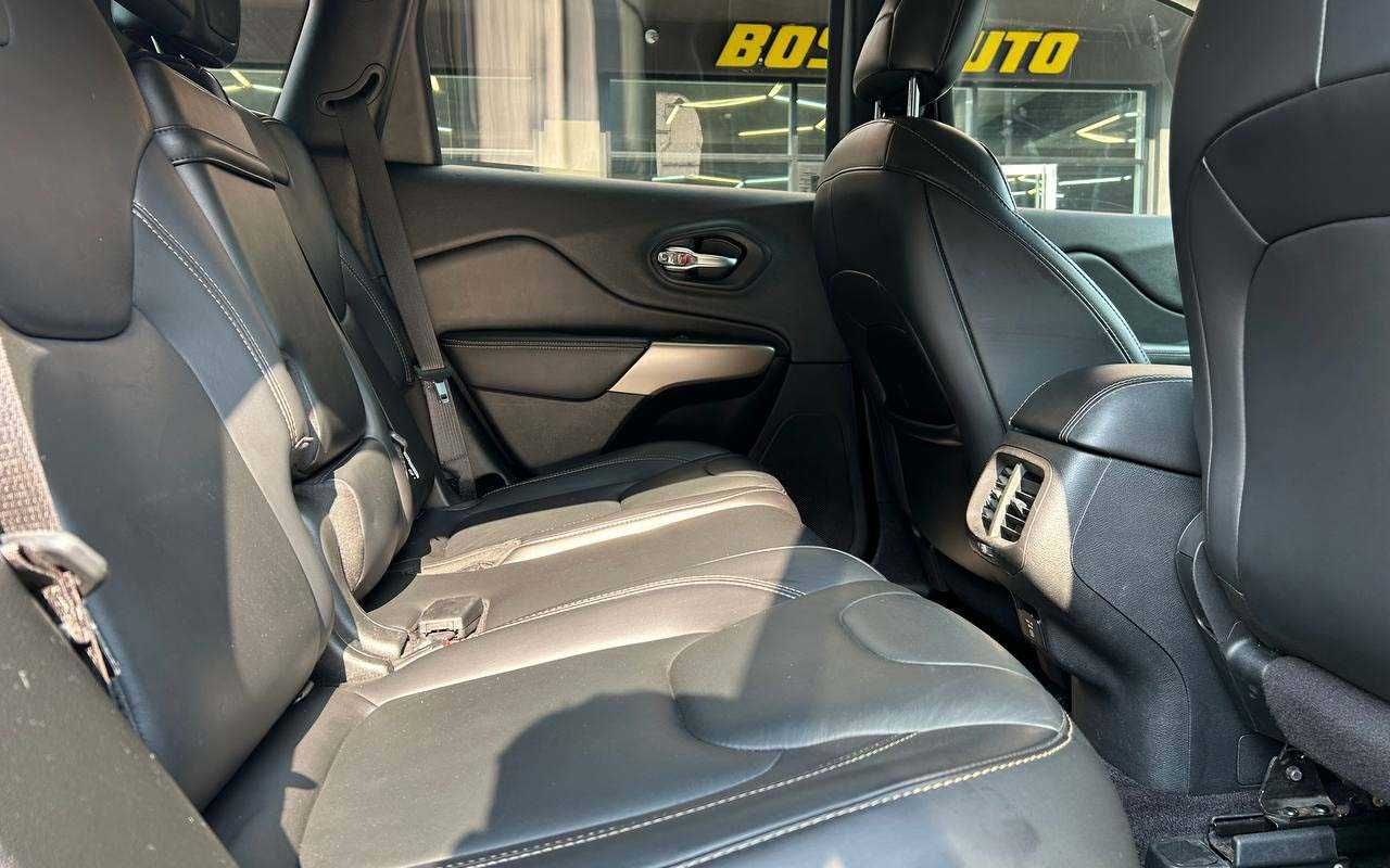 Jeep Cherokee 2016