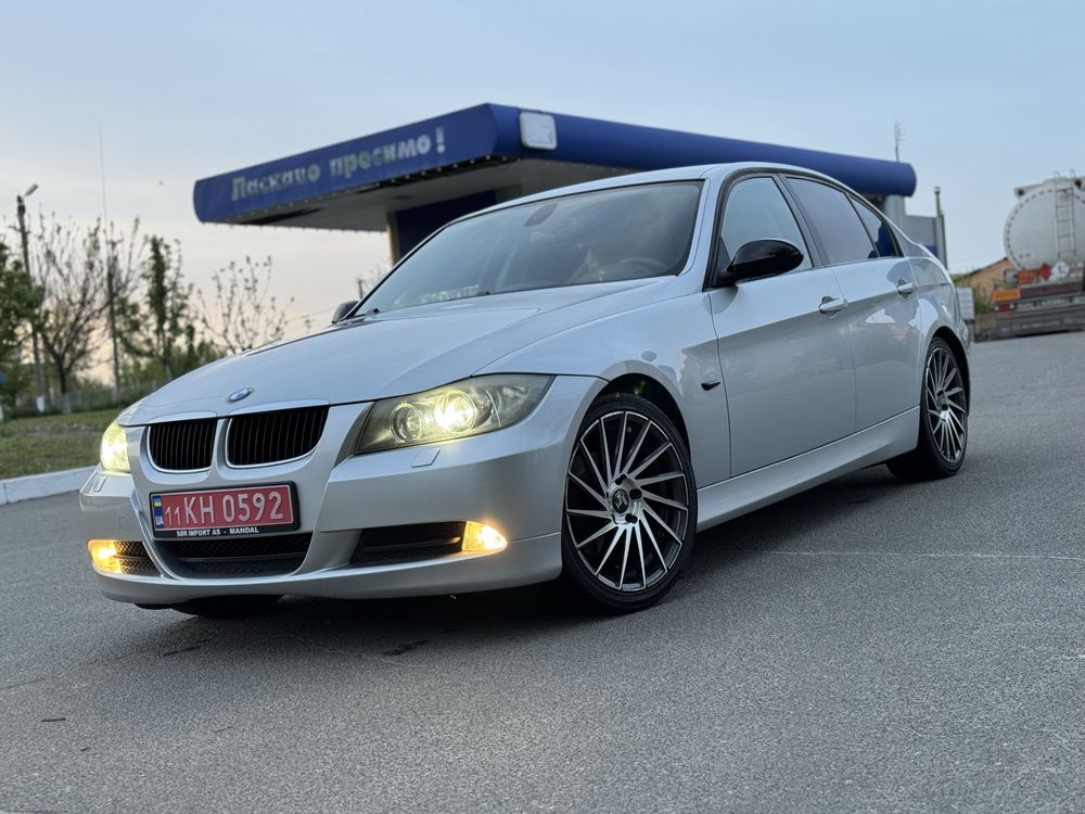 Продам BMW 3 series E90