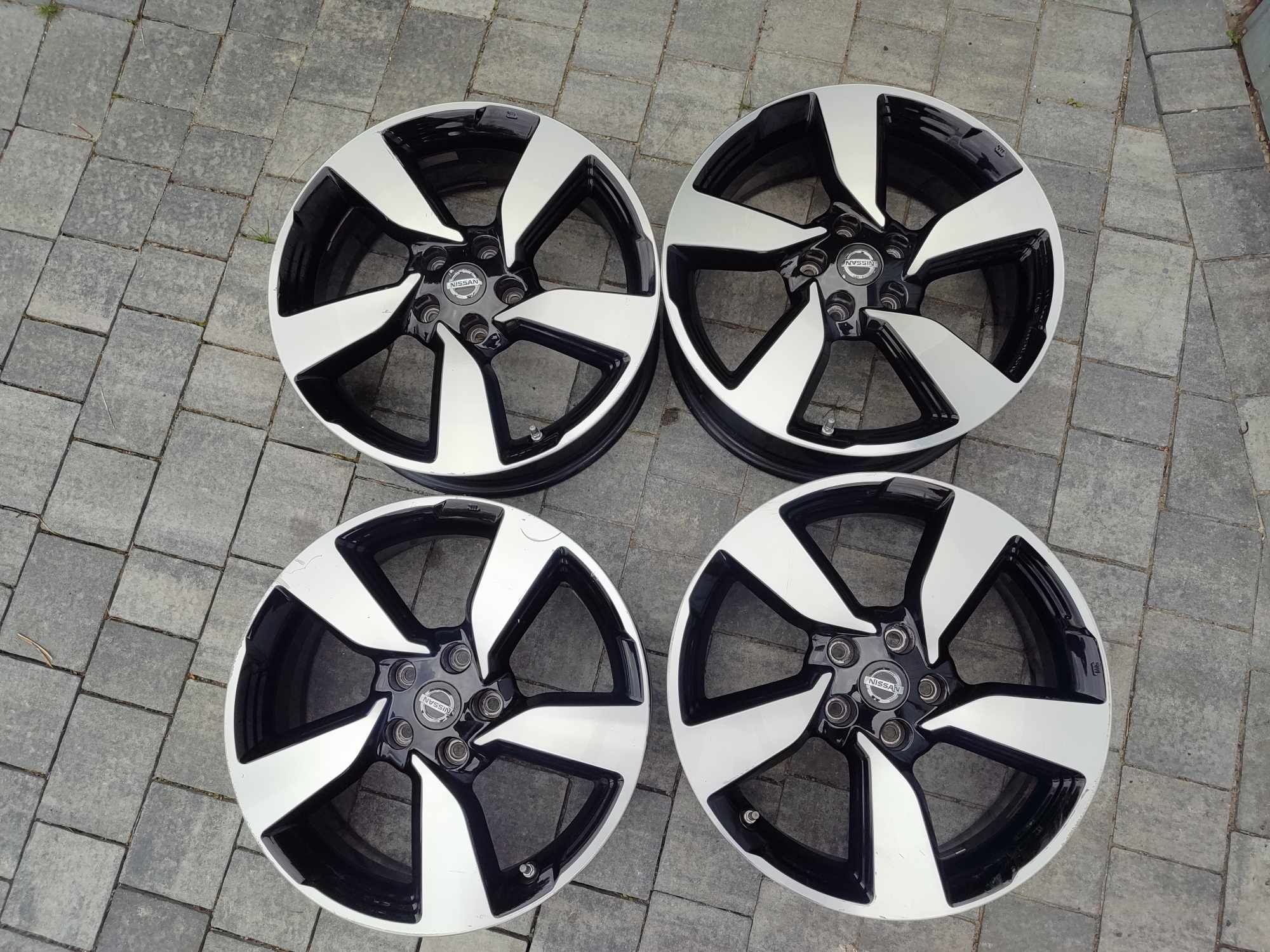 Felgi aluminiowe R18 Nissan 5x114.3  ET40 7J + czujniki ciśnienia