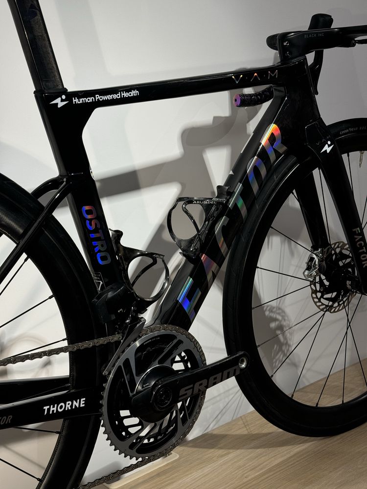 Factor Ostro VAM – SRAM Red eTap AXS 2x12 Quark Vision Metron Rozm.52