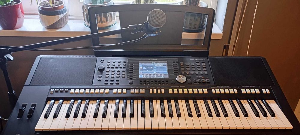 Yamaha Teclado PSR S950