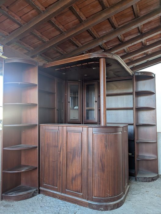 Bar de Sala em bom estado! 2m x 2m x 2,10m (altura)
