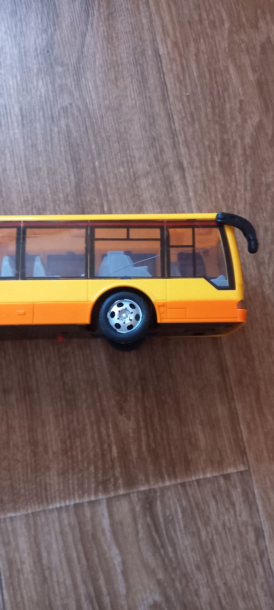 Автобус дитячий пластиковий