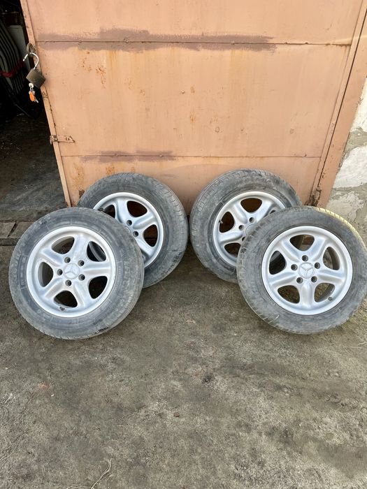 Диски R15 Стояли на Мерседесі 5х112
