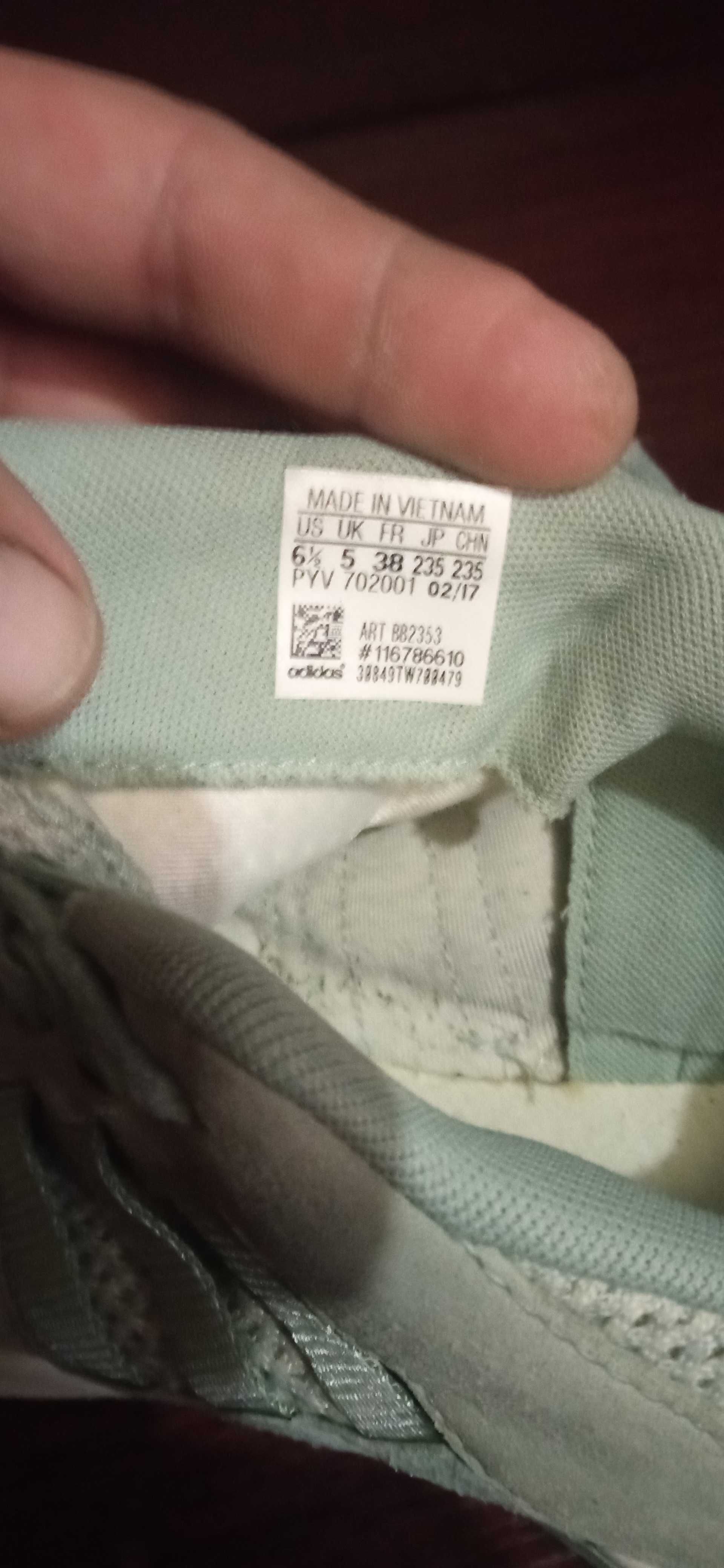 Кросовки женские Adidas