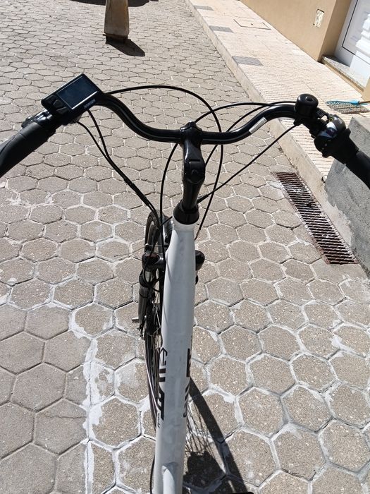 Triciclo elétrico