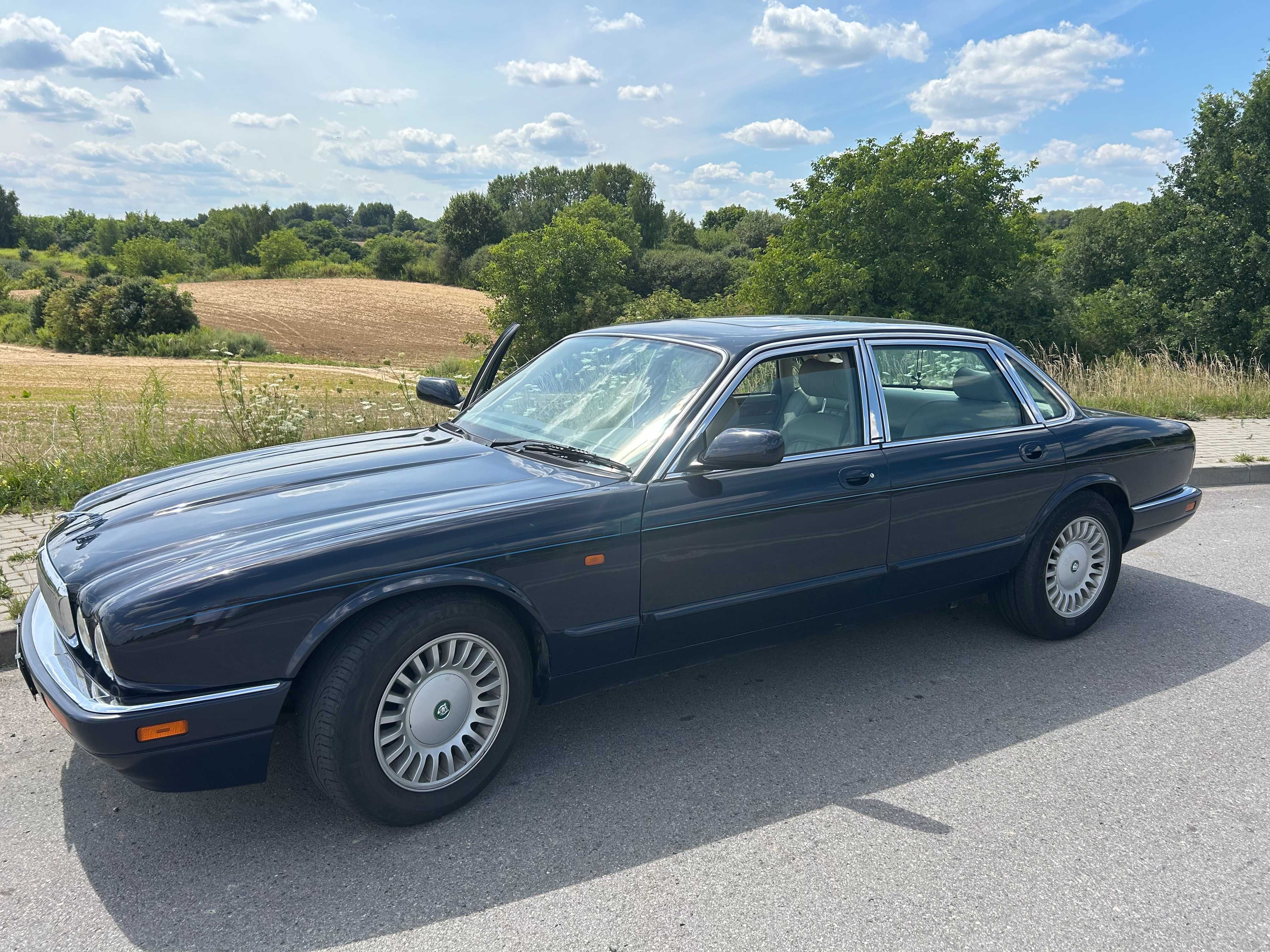 Zabytkowy samochód, limuzyna, auto do ślubu BUICK SUPER EIGHT,  JAGUAR