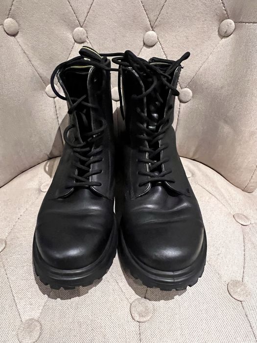 Ecco 41 botki skórzane czarne uzywane wiazane trapery workery