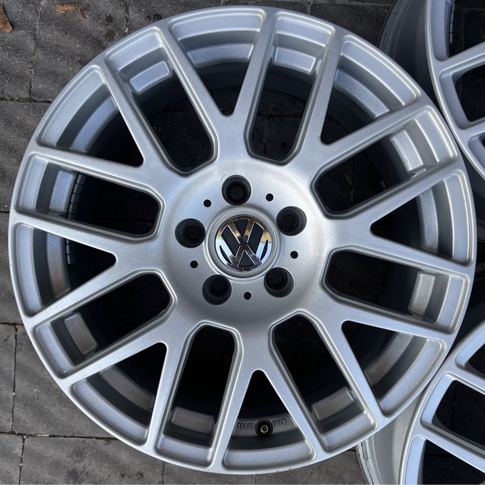 Диски R17 5x112 Et45 7.5J. Passat Golf T-Roc NMS Audi Skoda