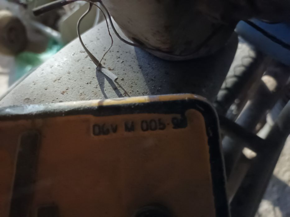 Vendo 2 motas casal de 4 velocidades com documento novo atualizado.