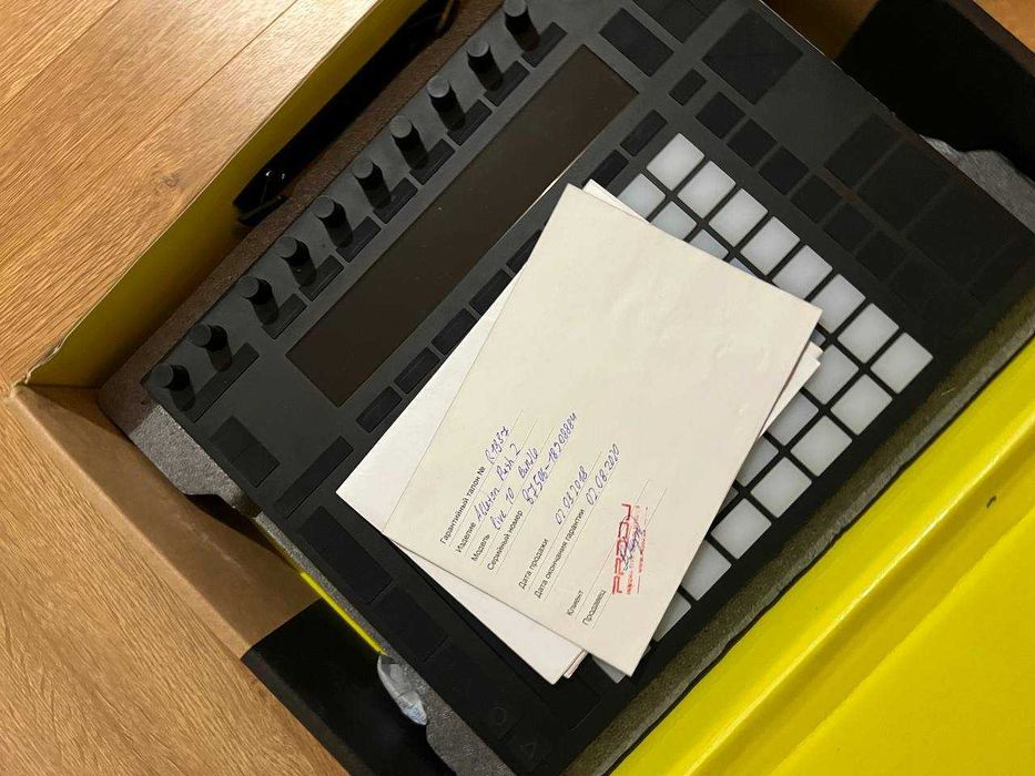 Контроллер Ableton Push 2