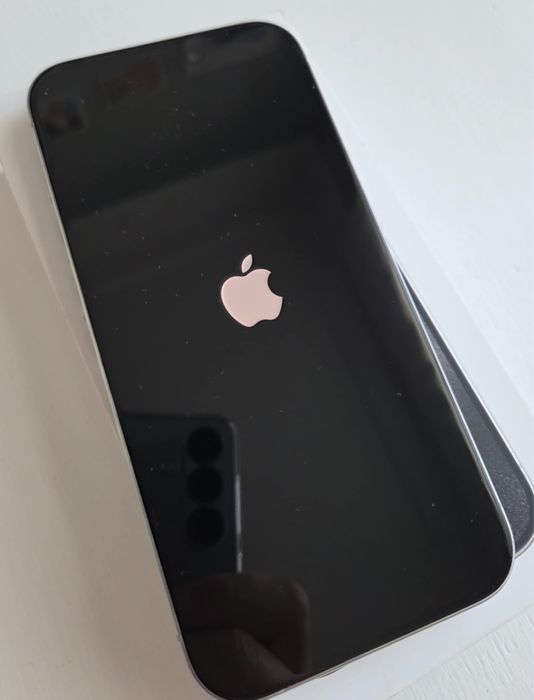 Iphone 15 pro 256 gb bialy .
