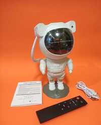 Ночник Космонавт проектор зоряного неба світильник проектор астронавт