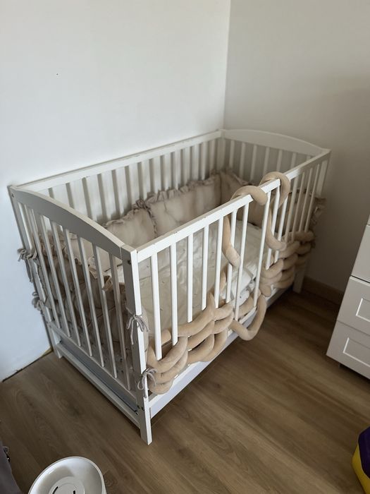 Łóżeczko 3 poziomowe biale z szuflada