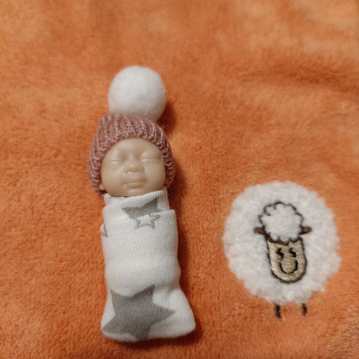 Lalka mała bobas dzidziuś Barbie typu My mini baby zuru figurka