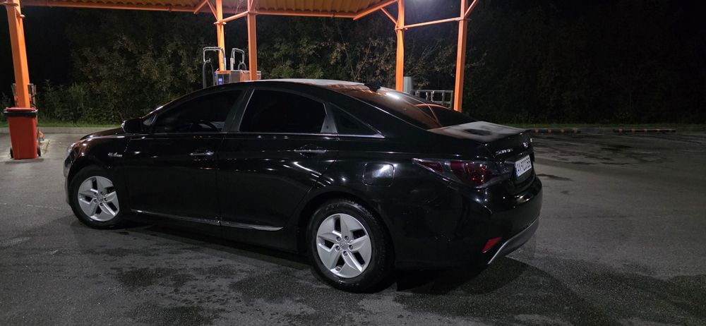 Продам своє авто hendai soonata yf hybrid 2012 р. Хендай соната юф гіб