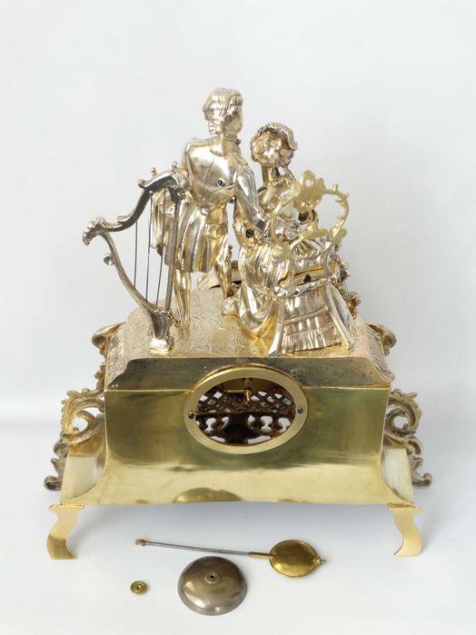 Камінний бронзовий годинник XIX століття в оригінальному срібленні