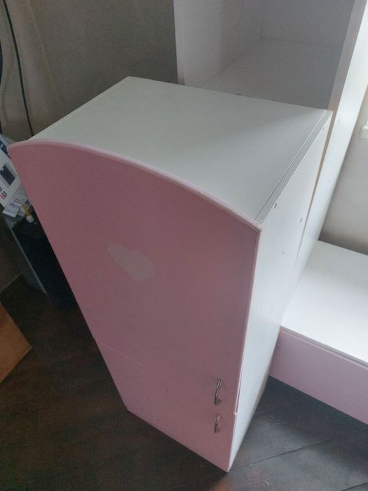 Меблі в дитячу дівчинці