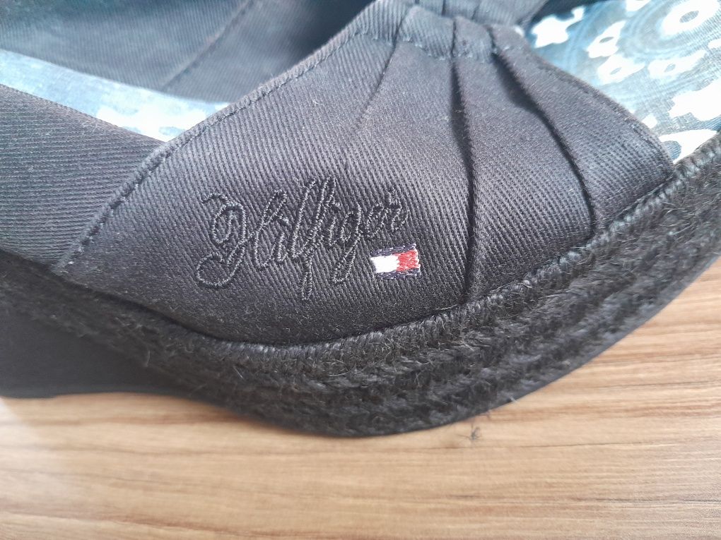 Buty na koturnie Tommy Hilfiger