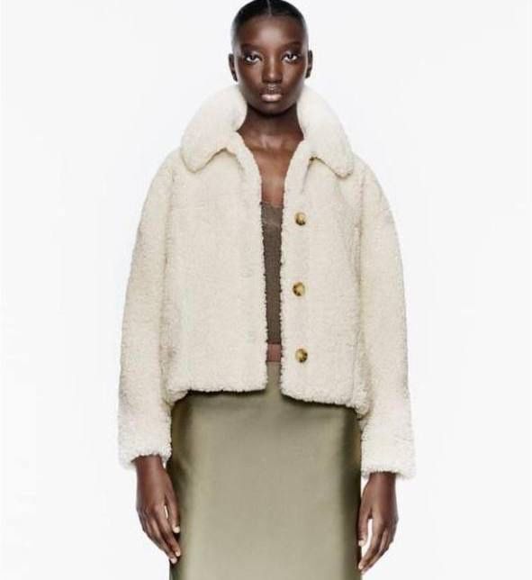 Шубка zara стан новий