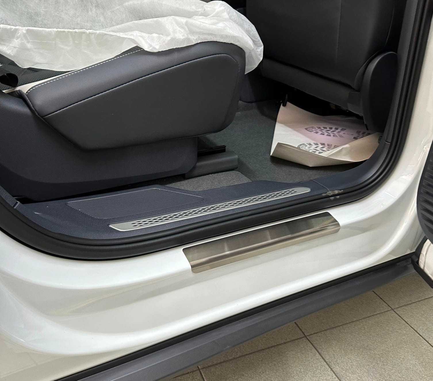 Накладки на пороги для Volkswagen ID.6 Фольксваген Ай Ди 6 хром