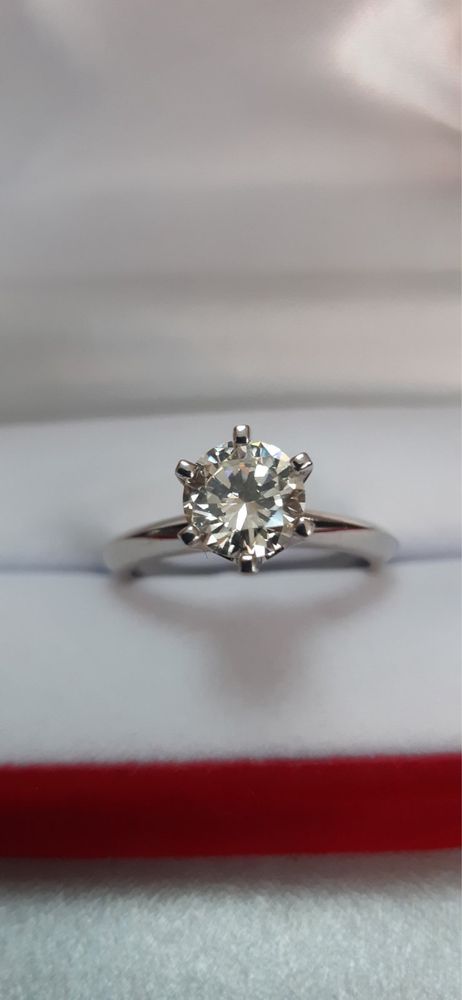 Pierscionek 1.5 ct