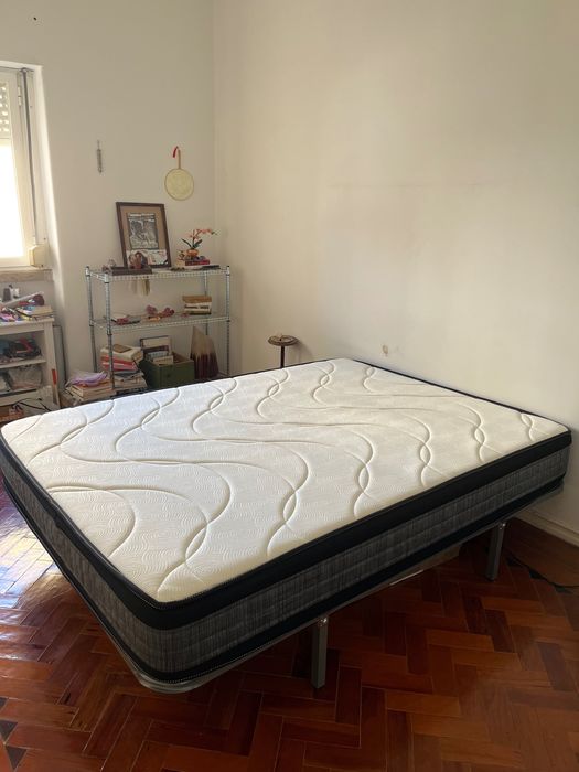 Estrado de cama com pés + Colchão 140x190
