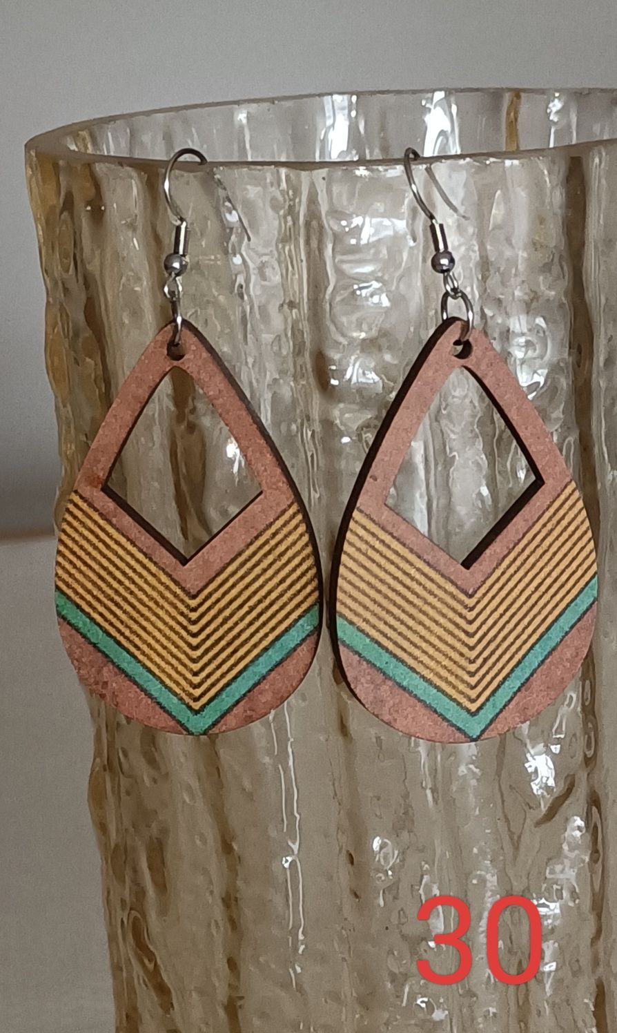 Brincos novos variados