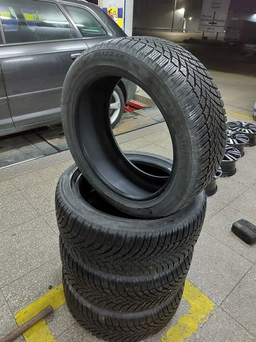 Pneus novos bridgestone 225 45r17  inverno
