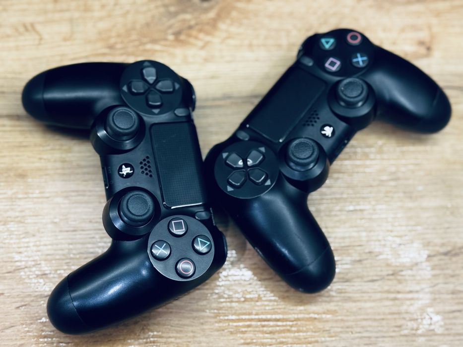 Комплект игровых джойстиков PS4 DualShock