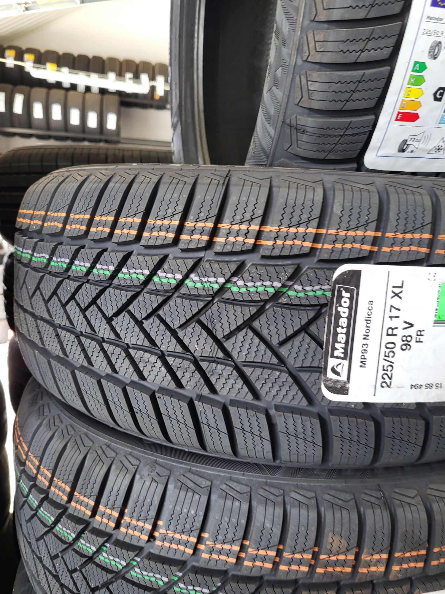 Opony zimowe 225/50R17 98V XL Matador Nordicca MP93 gr Continental !