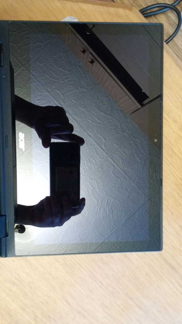 Laptop Acer N16Q15