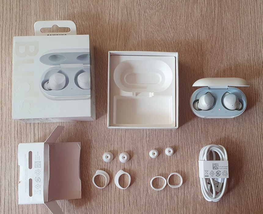 Наушники Samsung Galaxy Buds White SM-R170