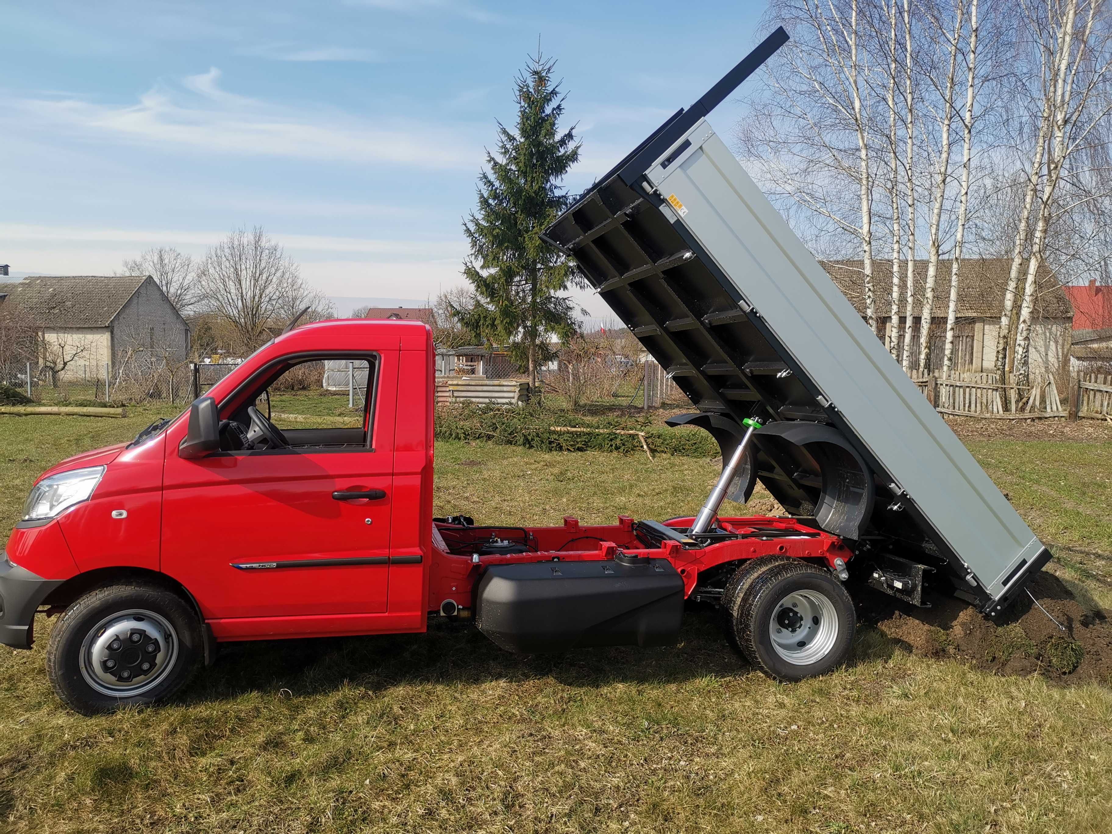 Transport,  usługi minikoparką, układanie kostki.