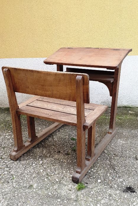 Secretária Individual de Escola Primária Antiga