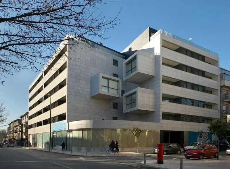 Excelente apartamento T2, localizado no Ed. LIVING
