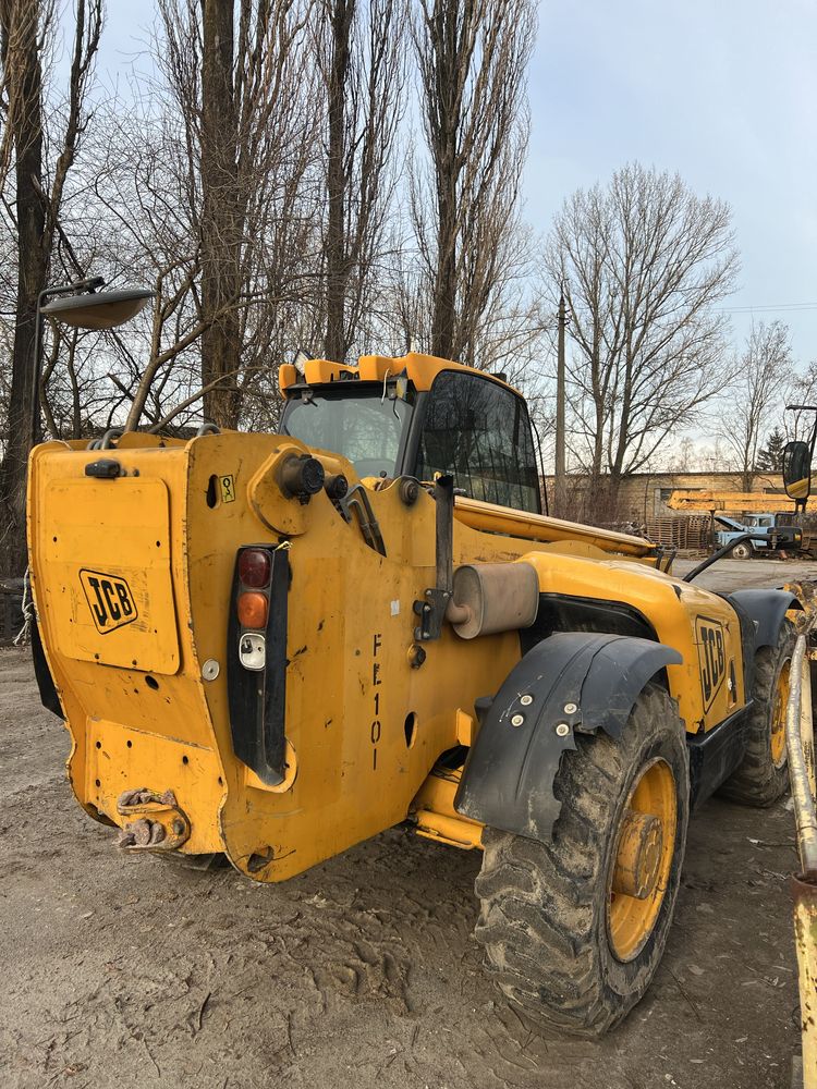 Телескопічний навантажувач JCB 535-125